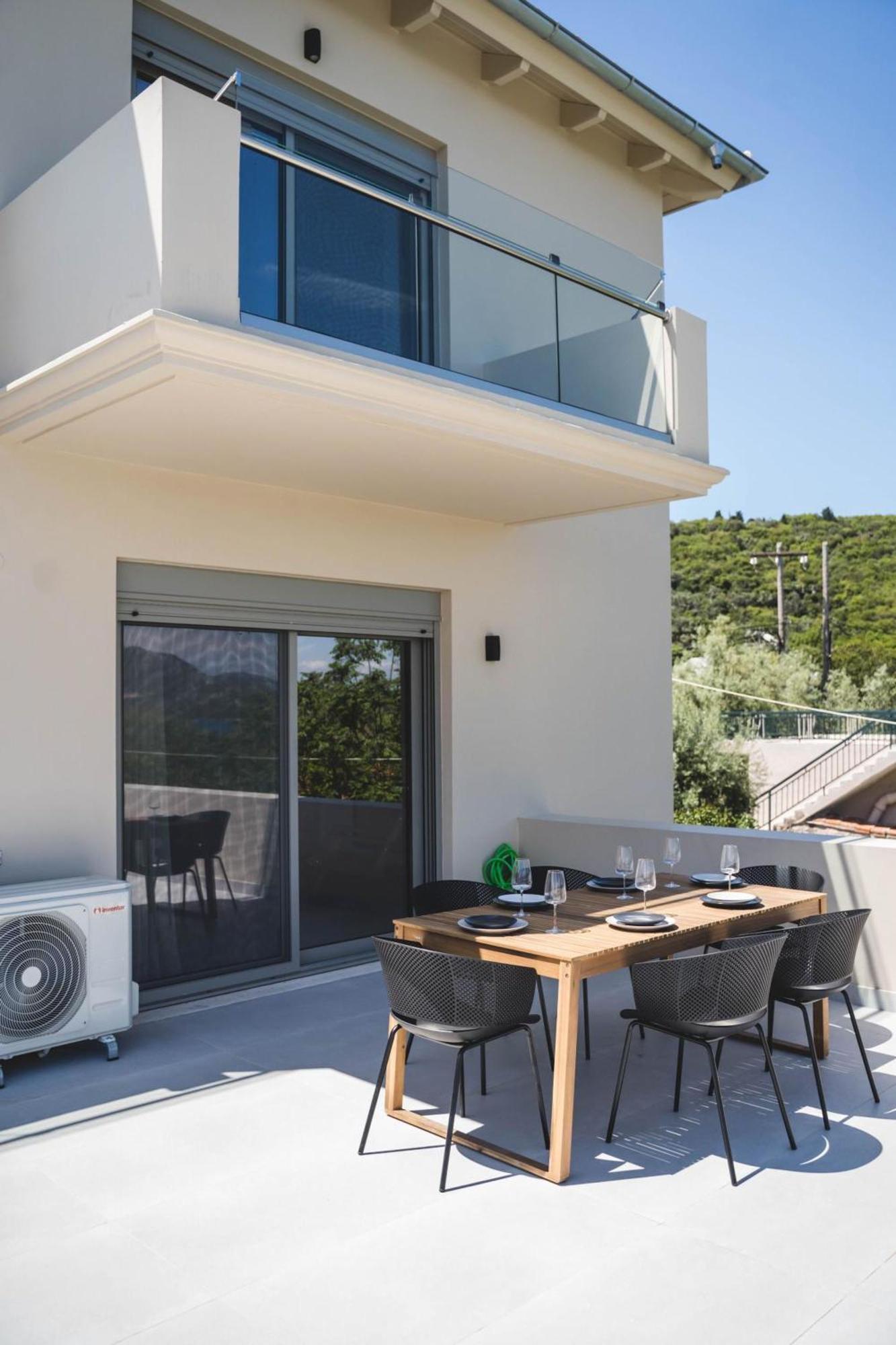 Blue Symphony Suites Apartments Nikiana Extérieur photo