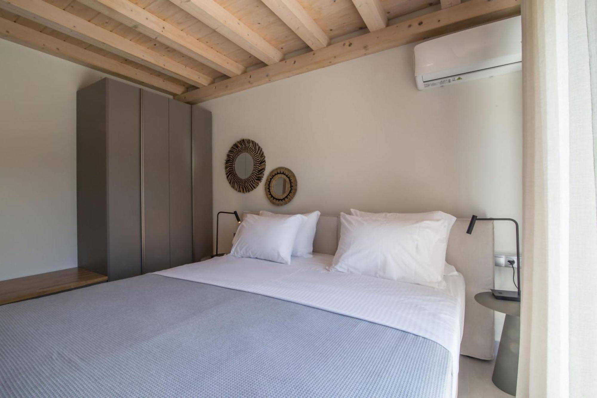 Blue Symphony Suites Apartments Nikiana Extérieur photo