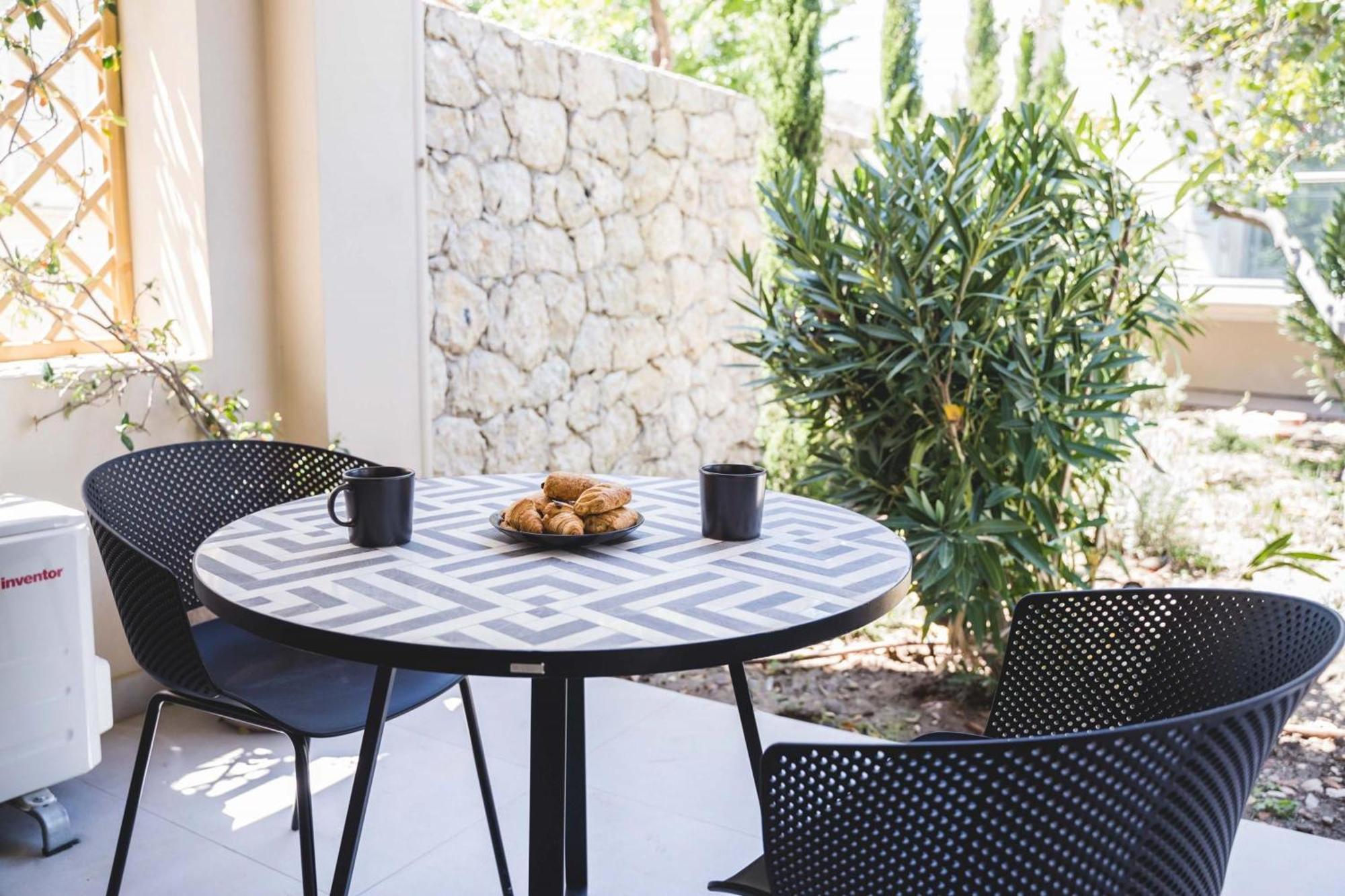 Blue Symphony Suites Apartments Nikiana Extérieur photo