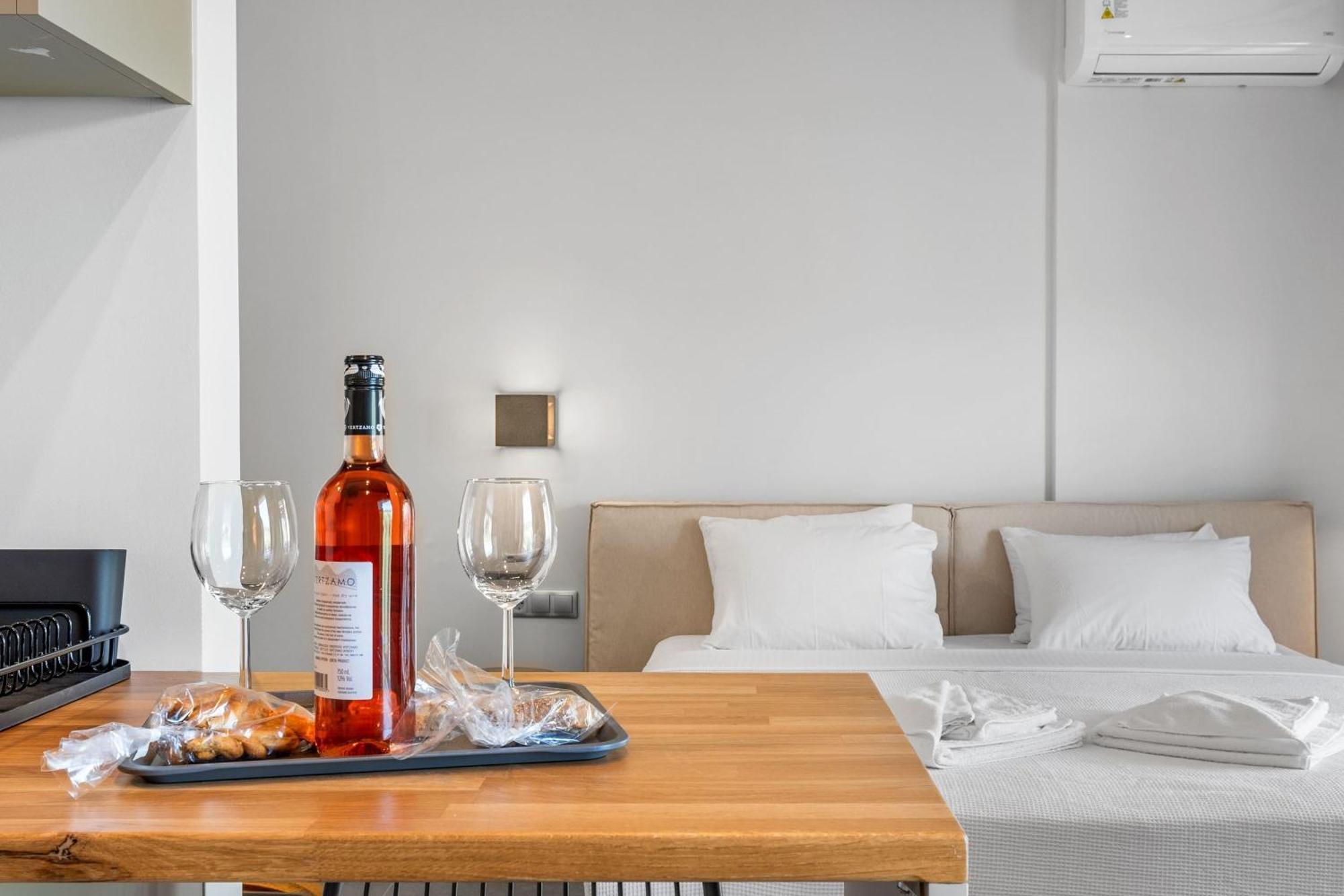 Blue Symphony Suites Apartments Nikiana Extérieur photo