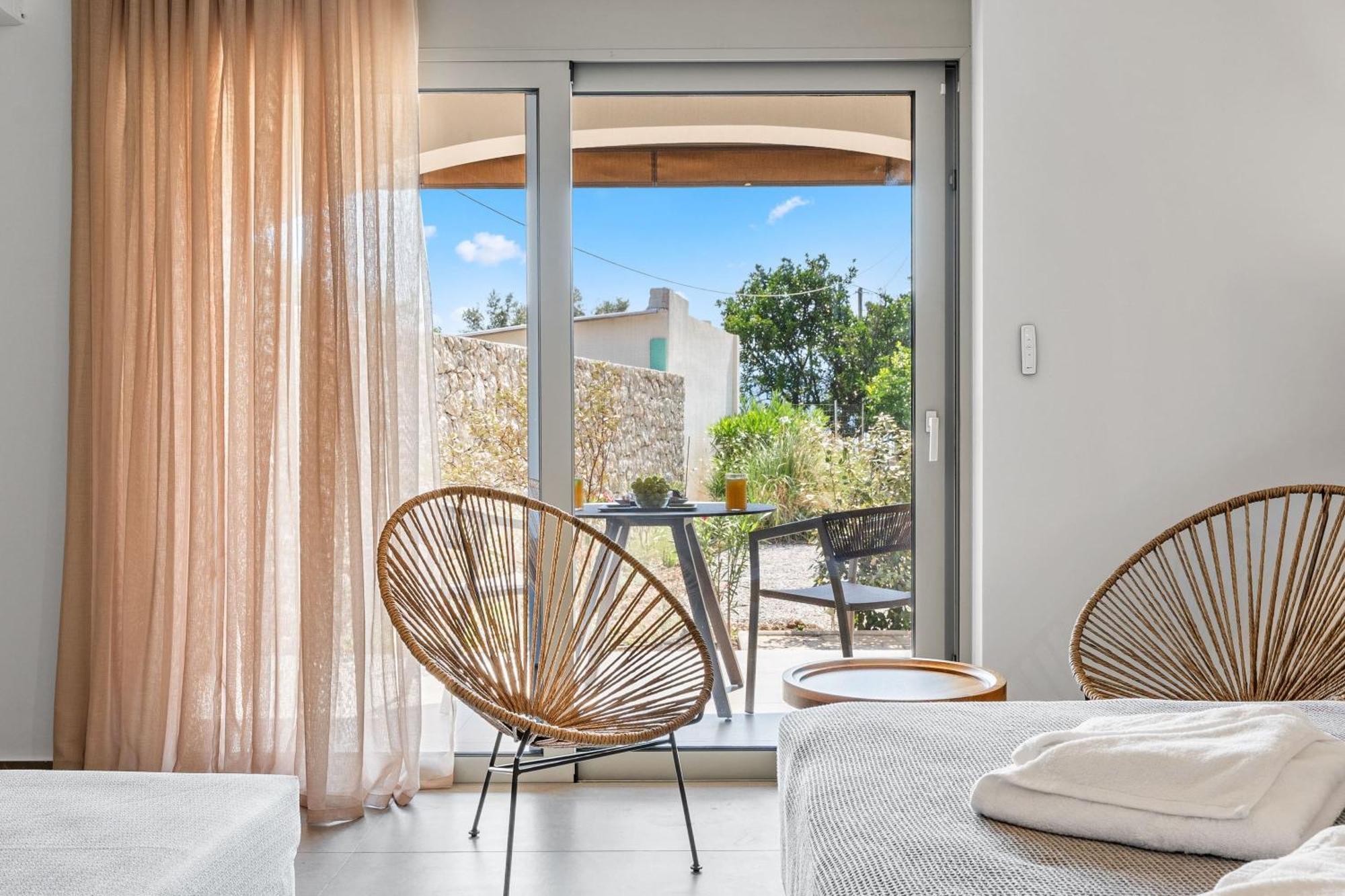 Blue Symphony Suites Apartments Nikiana Extérieur photo