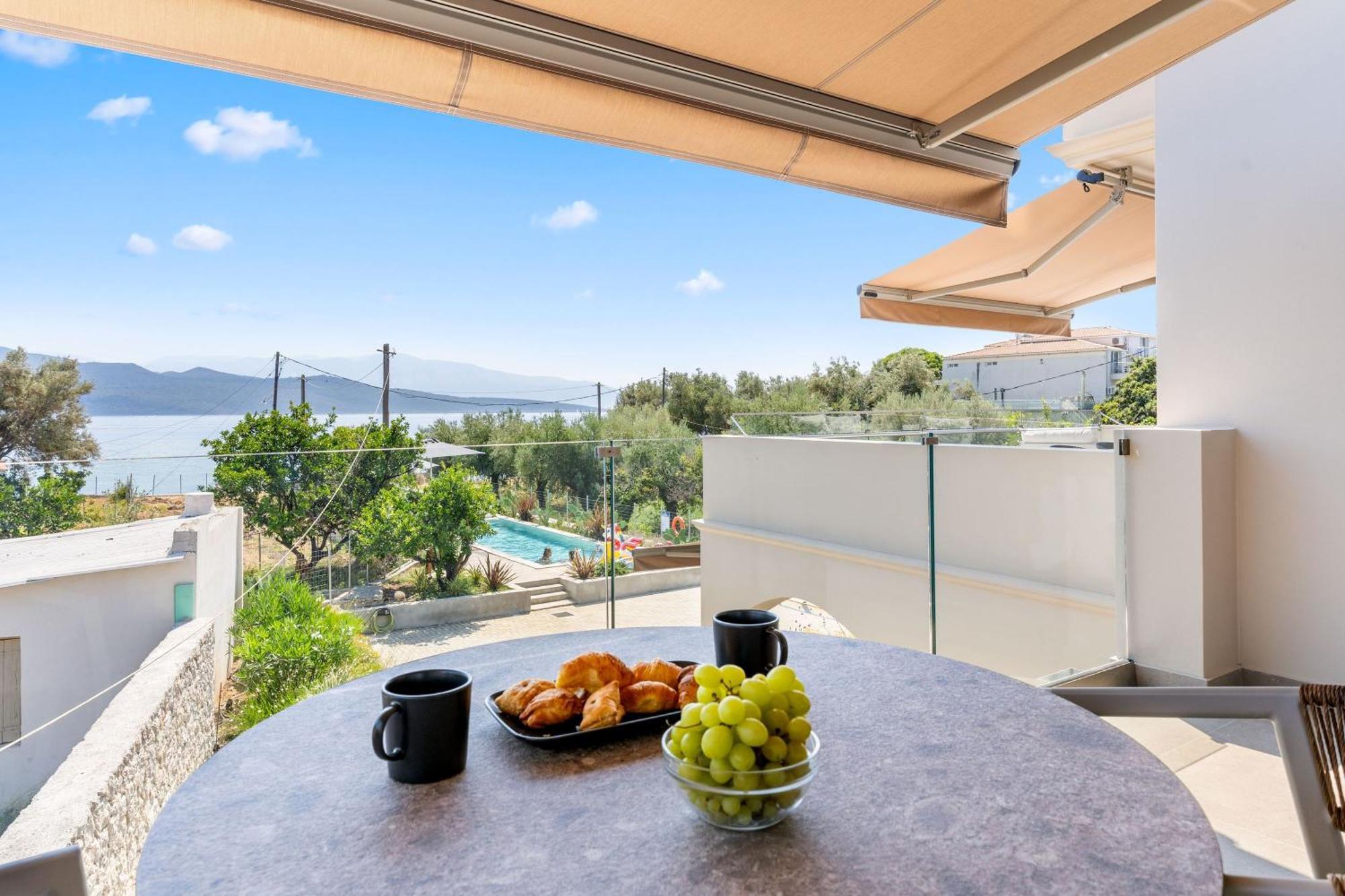 Blue Symphony Suites Apartments Nikiana Extérieur photo